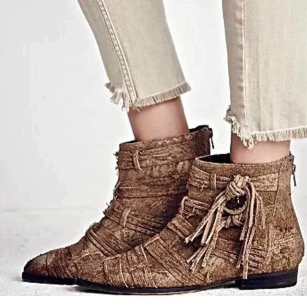 Free People women’s size 9.5  Brown Decades Ankle Boots Booties Shoes Raw Suede